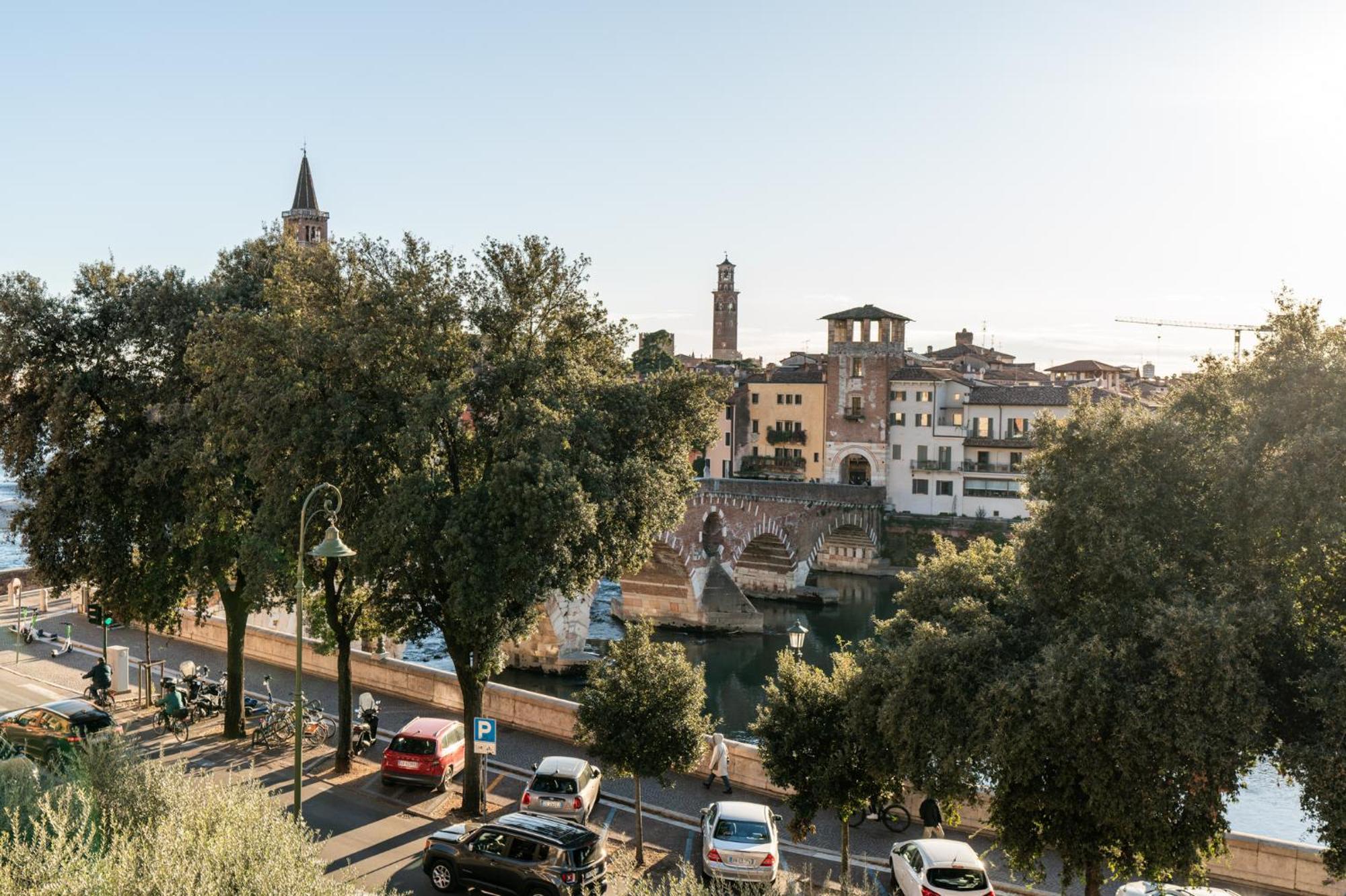 مبيت وإفطار فيرونا La Finestra Sul Ponte By Postcardsfrom المظهر الخارجي الصورة